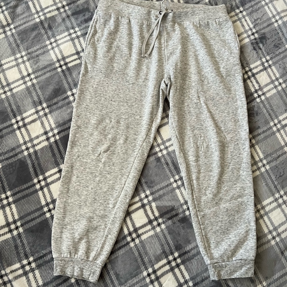 Colosseum Gray Sweatpants with Elastic Cuffs